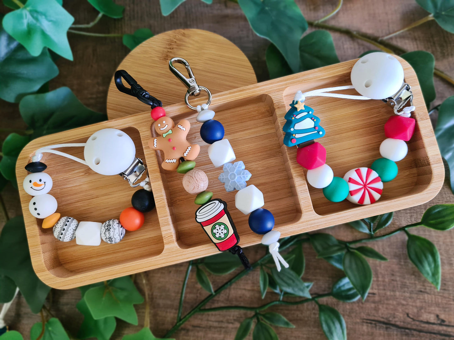 Snowmen soother clips. Fear Sneachta. Christmas.