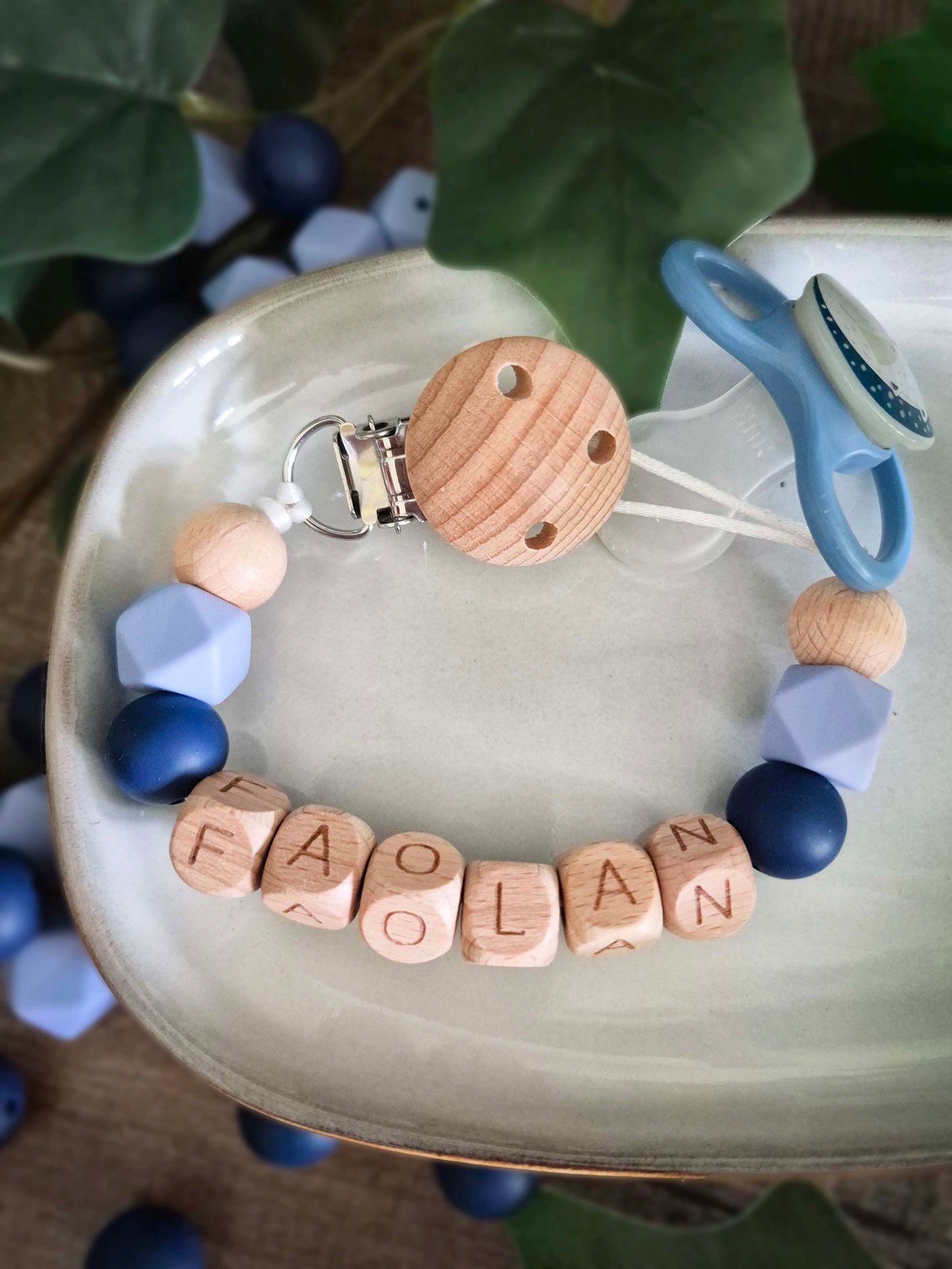 Personalised soother clips with name. Perfect as a Christening gift, a birthday gift or a gift for a newborn.
