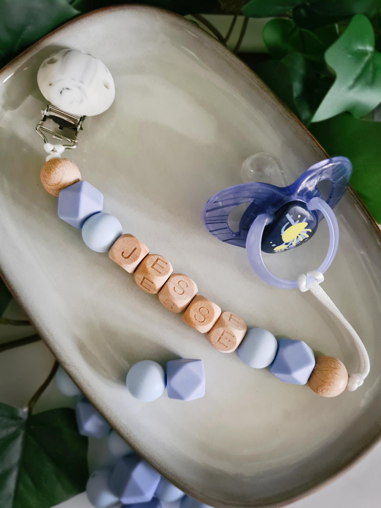 Personalised soother clips with name. Perfect as a Christening gift, a birthday gift or a gift for a newborn.
