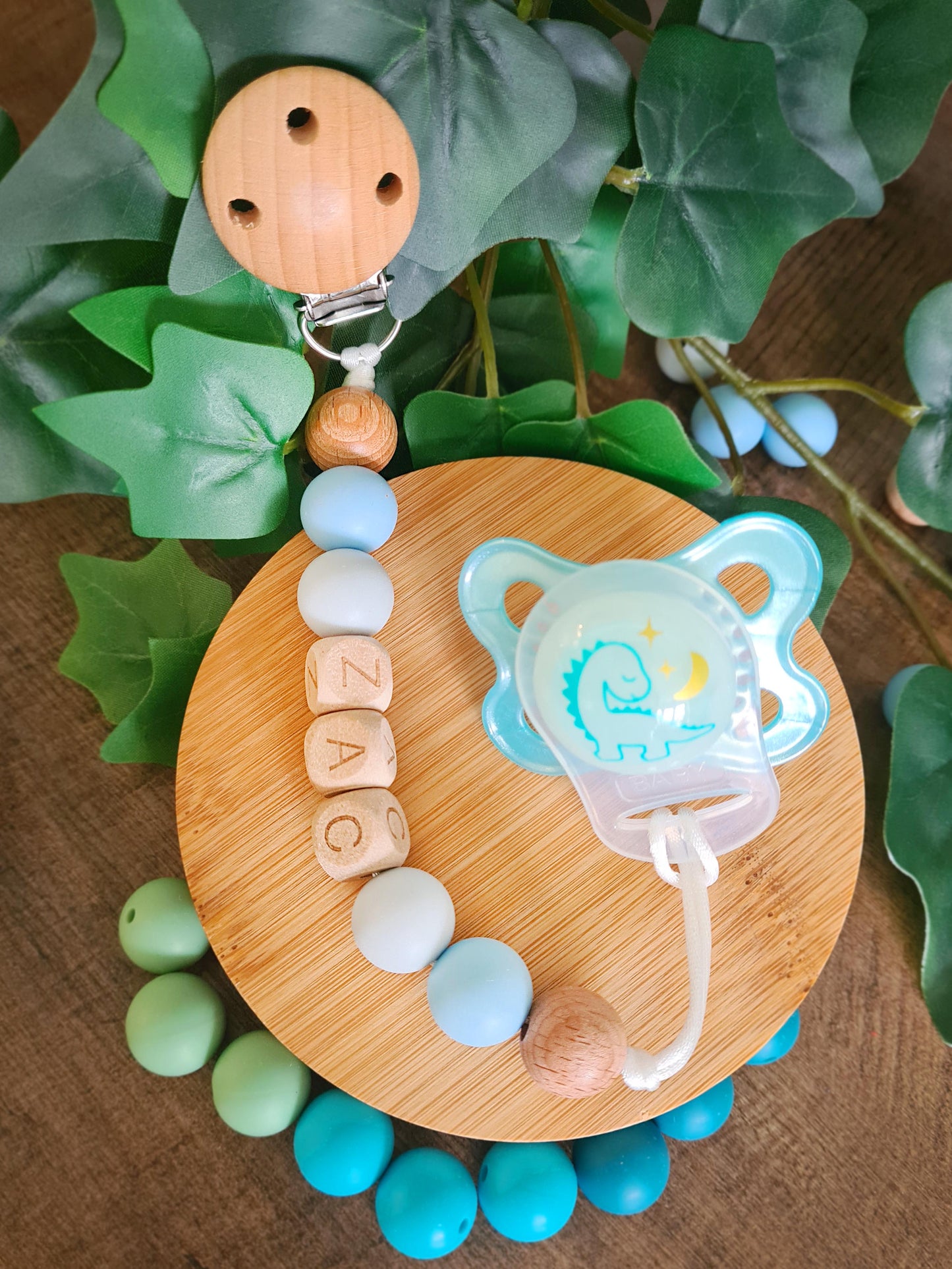 Personalised soother clips with name. Perfect as a Christening gift, a birthday gift or a gift for a newborn.