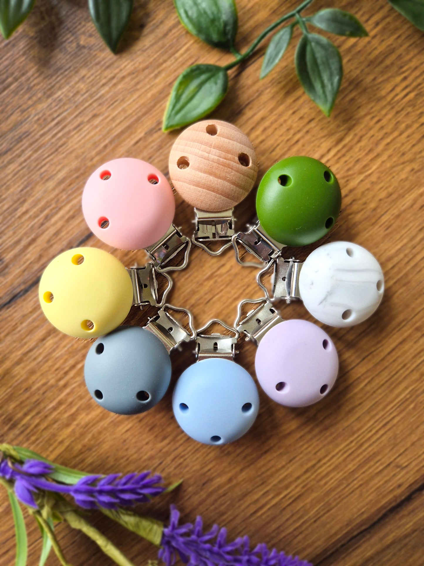 Selection of 8 Clips