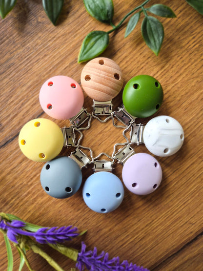 Selection of 8 Clips